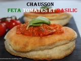 Chausson à la feta et compotée de tomates au basilic