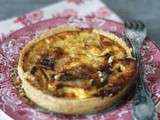 Pâte brisée aux noix pour une quiche au brie et aux pommes