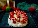 Pavlova aux fraises et chantilly au citron vert