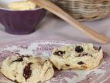 Scones au lait d'amande et pépites de chocolat et amandes concassées