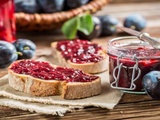 Confiture pruneaux : une douceur profonde qui transforme un fruit oublié