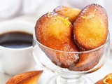 Madeleines moelleuses façon Cyril Lignac : bosse, mie fondante et parfum beurre-miel
