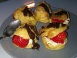 Choux farcis fraise chantilly