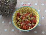 Salade orientale (concombre, pois chiches, tomates et poivrons)