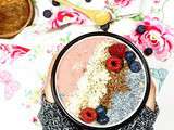 Smoothie bowl à la framboise {Octobre rose}