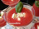 Gaspacho pastèque-tomate à la feta et au basilic