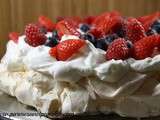 Pavlova aux Fruits Rouges de Nigella