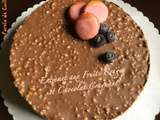 Entremet aux fruits rouges et chocolat craquant