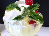 Coupe crème anglaise fraises framboises chantilly