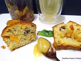 Du cake aux fruits confits / fruits secs et miel avec une infusion de prêle des champs