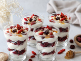 Verrines  au skyr, cranberries, baies de goji, baobab et miel