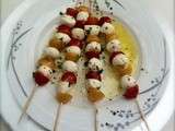 Brochettes de tomates cerises et mozzarella