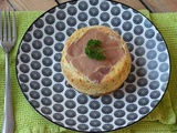 Croque quiche « Terre Mer » jambon cru, saumon et légumes