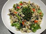 Orzo avec champignons et brocoli frais