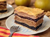 Flódni - Gâteau hongrois au pavot, noix, prunes et pommes