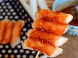 Tteok-kkochi - Brochettes coréennes de gâteau de riz à la sauce sucrée épicée