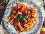 Tortiglioni aux courgettes et tomates rôties