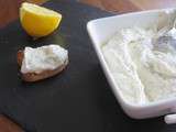 Dip de feta, citron et huile d'olive