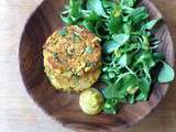 Galettes de lentille corail, mayonnaise au miel et curry