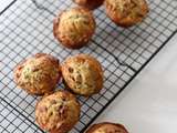 Muffins aux courgettes, noix de coco et dattes