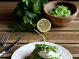 Oeuf poché sur croûton à la purée de pois verts et menthe