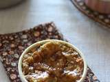 Pouding au pain aux dattes, poire et caramel vanillé