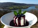 Blanc-manger aux amandes, coulis de fruits rouges