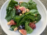 Salade de figues et épinards frais amandes et basilic