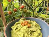 Guaca-houmous