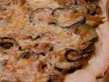 Pizza aux courgettes et aux oignons