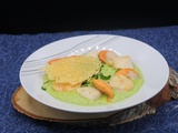 Crème de petits pois, noix de Saint jacques et tuile de parmesan