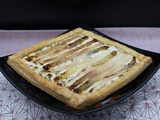 Tarte feuilletée aux asperges et à l’ail des ours
