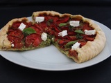 Tarte fine au pesto de basilic, tomates et féta