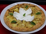 Tarte rustique aux courgettes, parmesan et burrata