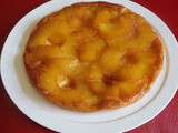 Tatin d’ananas aux épices et crème épaisse au citron