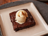 Brownie au chocolat avec glace à la vanille