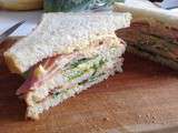 Double club sandwich jambon braisé et jeunes pousses