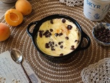 Flan au skyr, abricots et pépites de chocolat