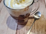 Mug cake chocolat et pâte à tartiner à la noix de cajou