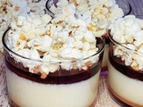 Panna cotta avec son coulis de caramel et pop corn