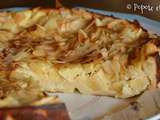 Bon gros gâteau aux pommes pour l'anniversaire d'une belle amie