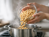 Comment faire cuire les pois chiches : temps et astuces