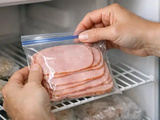 Congeler du jambon sans risque : méthodes, durée et astuces