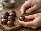 Cuisson des châtaignes : 3 méthodes pour des marrons fondants et faciles à éplucher