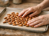 Griller des amandes comme un chef : temps, astuces, recettes