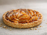 Tarte aux pommes caramélisées inratable : secrets de chef