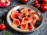 Découvrez la Recette Luxueuse : Carpaccio de Saint-Jacques, Fruit de la Passion et Caviar