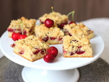 Carrés aux cerises (crumb cake)