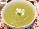 Soupe froide à la courgette, pois chiche et chèvre frais