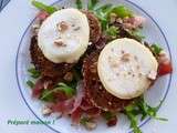 Salade roquette, picodon et noisettes